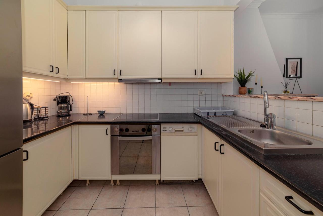 Spacious 2Bd Apartment Next To Athens Archeological Museum Exterior foto